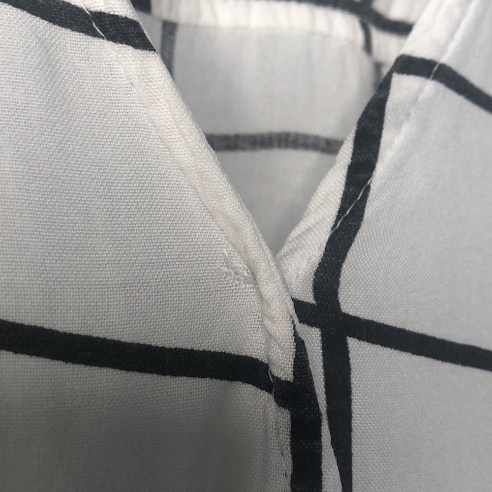 Rebellion Squared Sleeve Top - Picture 4 of 6